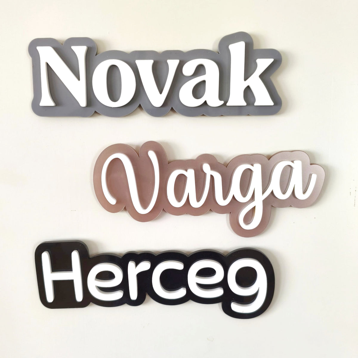 Akrilno prezime za vrata